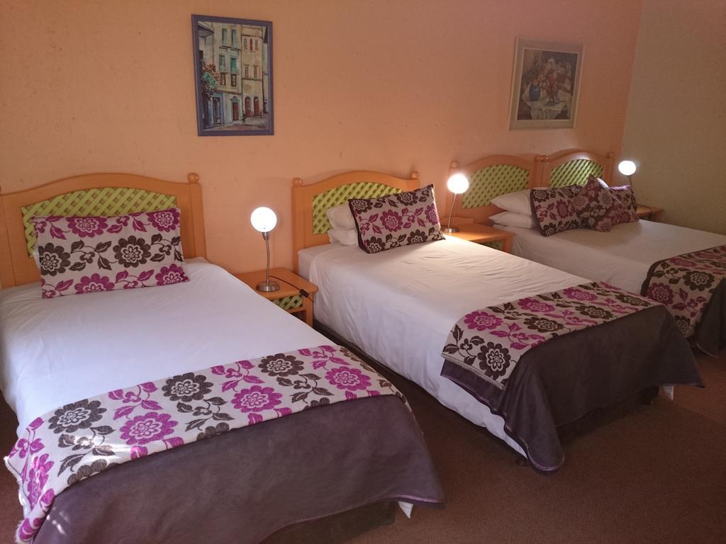Hornbill Lodge Magaliesburg Kamer foto