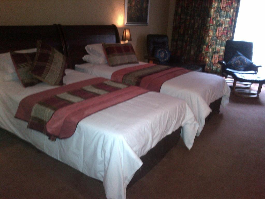 Hornbill Lodge Magaliesburg Kamer foto